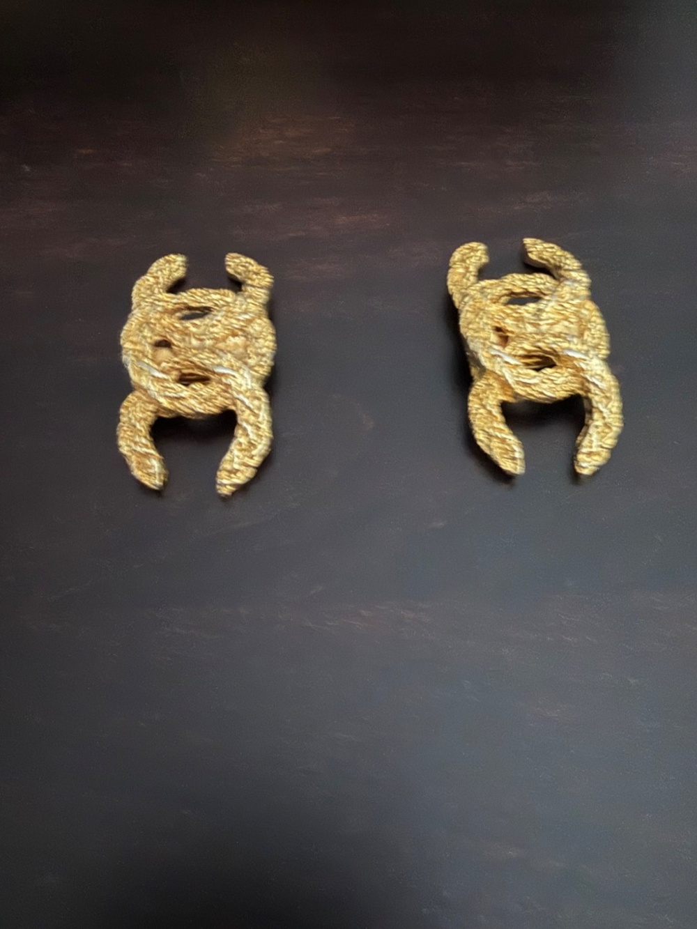 Chanel Bluette Shoe Clips Vintage CC Bluette France Logo Hardware Gold-tone RARE - Picture 6 of 16